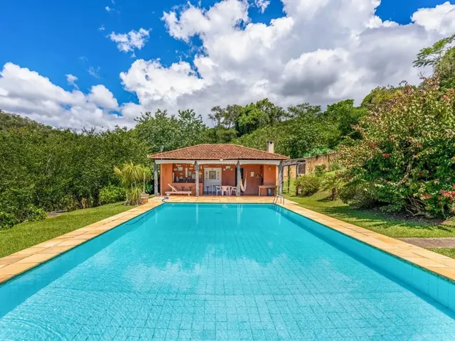 Imagem 1: Casa 4 Quartos em Araras, Petrópolis