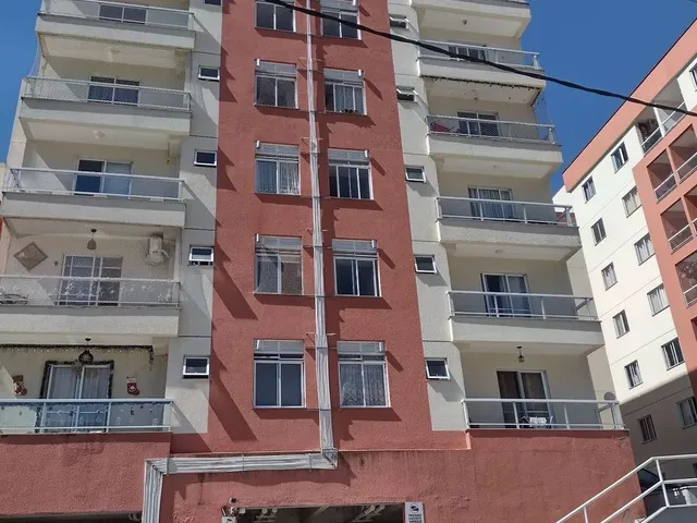 Imagem: Vendo Apartamento em Correas, Condomínio