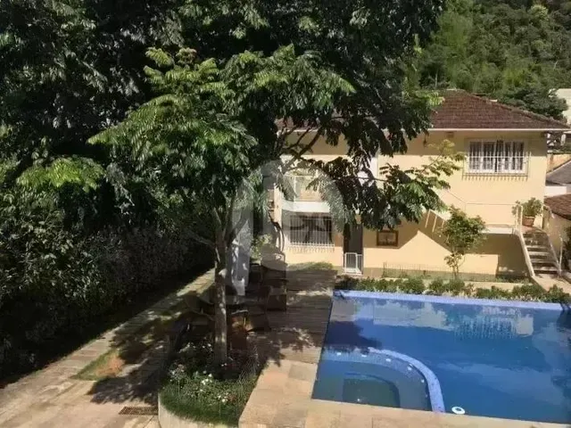 Imagem 12: Casa para Venda com 7 Quartos, 1000M² - Centro - Petrópolis/Rj