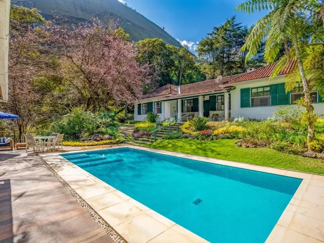 Imagem 14: Casa com 4 Quartos em Condomínio em Araras, Petrópolis