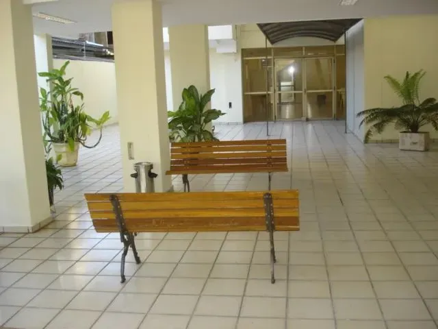 Imagem 3: Apartamento para Aluguel Possui 100 Metros Quadrados com 3 Quartos em Setor Central