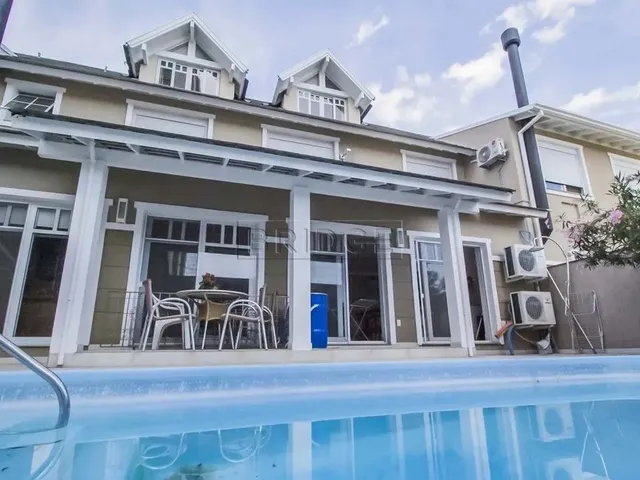 Imagem: Casa em Condomínio com 5 Suítes e 4 Vagas