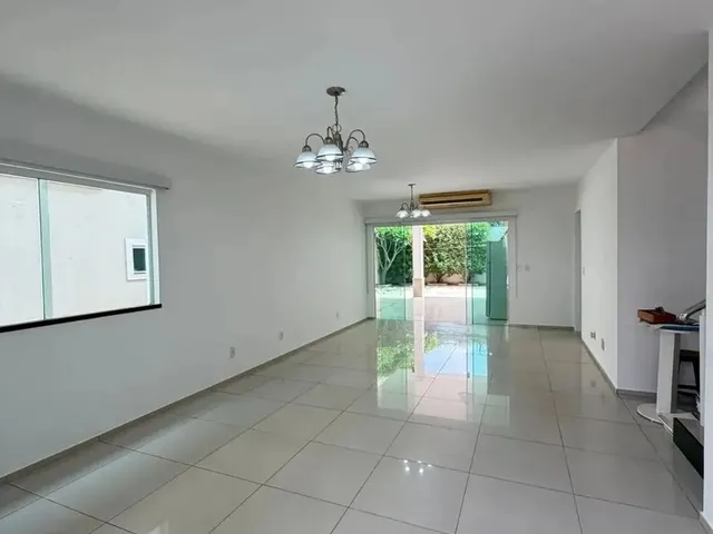 Imagem: Oportunidade de Casa em Condomínio Fechado