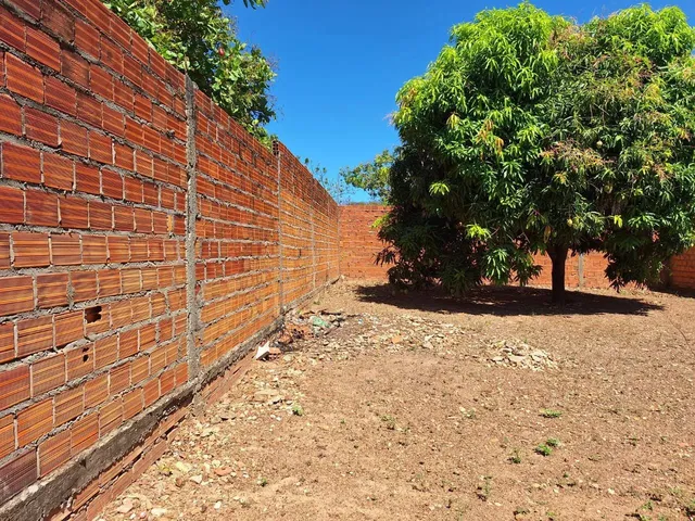 Imagem: Casa com Terreno 10 por 30