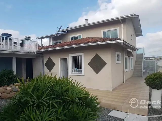 Imagem 3: Sobrado Espaçoso no Petrópolis Joinville/Sc