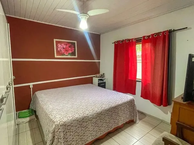 Imagem 8: Casa com Piscina e com 6 Quartos
