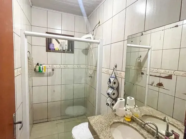 Imagem 2: Casa com Piscina e com 6 Quartos