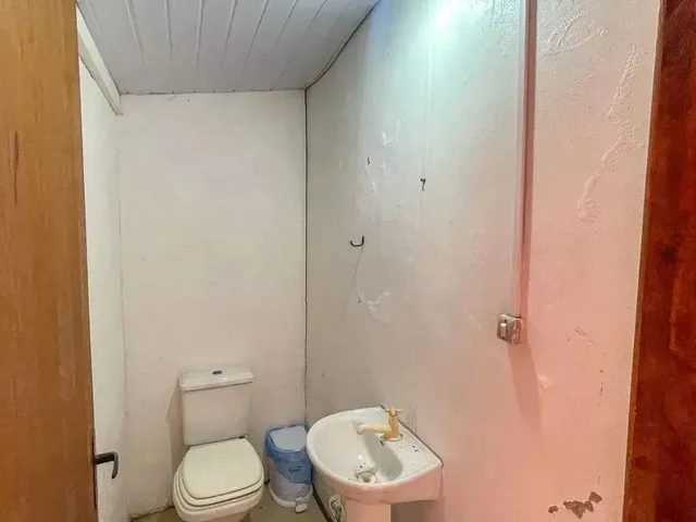 Imagem 4: Casa com Piscina e com 6 Quartos