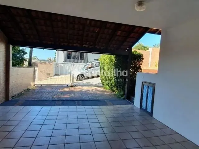 Imagem 2: Casa com 3 Dormitórios À Venda, 214M² - Trindade - Florianópolis/Sc