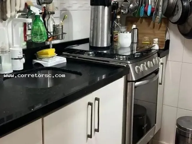 Imagem 7: Apartamento para Venda em Florianópolis, Itacorubi, 2 Dormitórios, 1 Banheiro, 1 Vaga