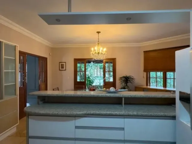 Imagem 8: Casa com 5 Quartos, 3 Vagas e 307.97M²