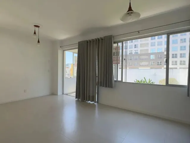 Imagem 11: Apartamento com 3 Quartos na Rua Lauro Linhares