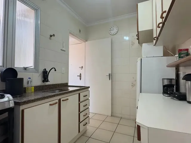 Imagem 2: Apartamento com 3 Quartos na Rua Lauro Linhares