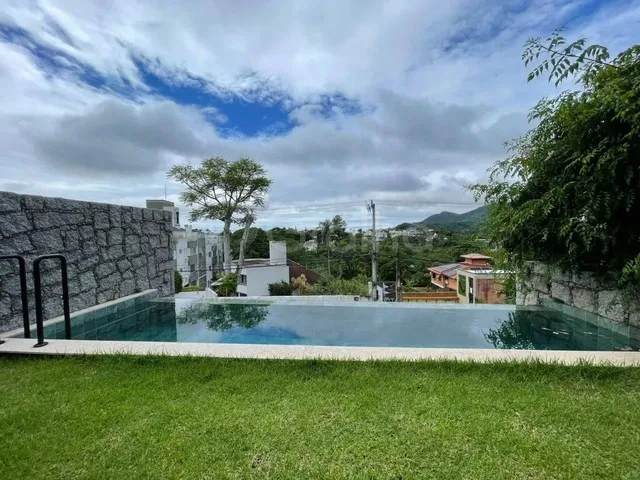 Imagem 7: Casa para Venda em Florianópolis, Canto da Lagoa, 3 Dormitórios, 3 Suítes, 4