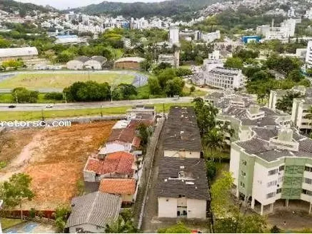 Imagem 3: Apartamento para Venda em Florianópolis, Trindade, 1 Dormitório, 1 Banheiro, 1 Vaga