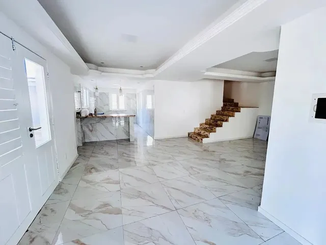 Imagem 4: Casa À Venda no Edson Queiroz - Esquina - Terreno 500M2 - 342M2 Construída - 3 Suites