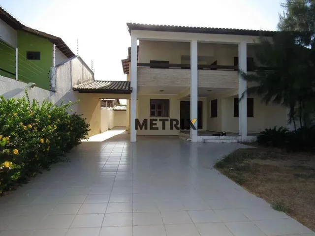 Imagem: Casa com 4 Dormitórios À Venda, 375 M²