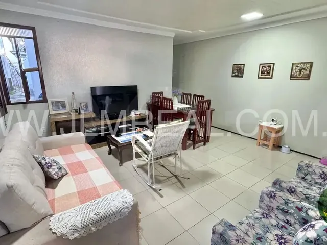 Imagem: Vendo Casa com 130M² 3 Suítes, no Bairro