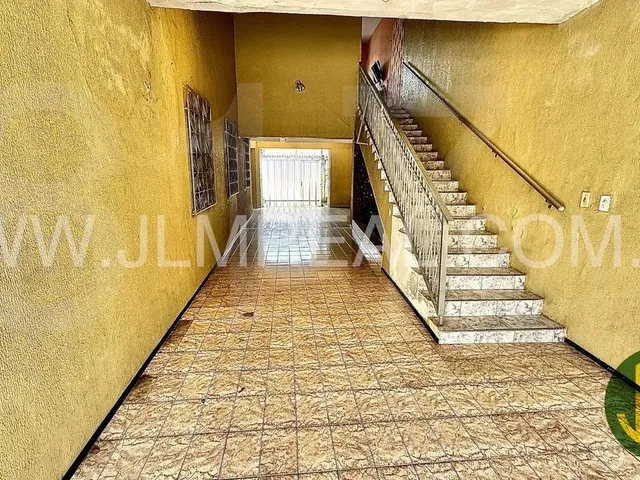 Imagem: Vendo Casa Duplex de 230M² com Amplo Quintal