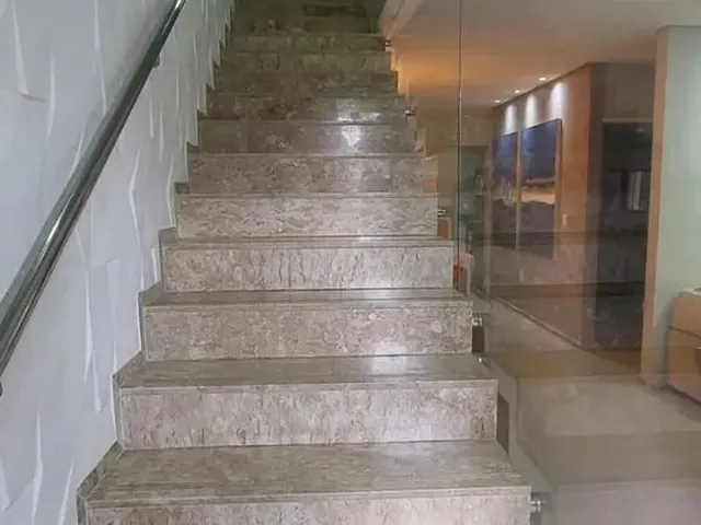 Imagem 2: Maraponga, Condomínio Osvaldo Studart, Casa Duplex com Energia Solar