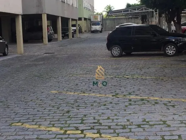 Imagem 9: Apartamento com 3 Dormitórios À Venda, 75 M² por R$ 240.000,00 - Jóquei Clube