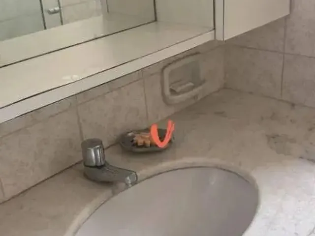 Imagem 10: Apartamento com 3 Dormitórios À Venda, 101 M² por R$ 400.000,00 - Meireles