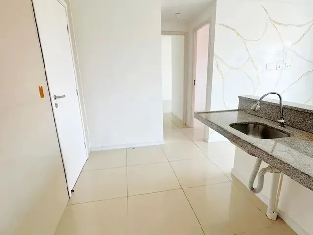 Imagem 3: Oportunidade no Benfica Praça da Luz, 2 Quartos Reformado Pronto pra Morar