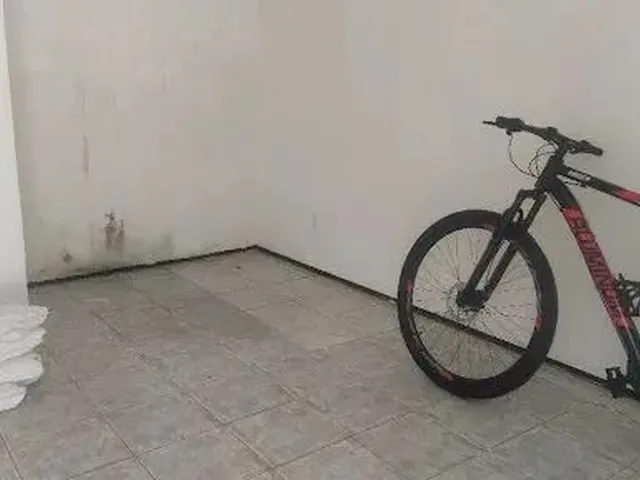 Imagem 3: Casa com 5 Dormitórios À Venda, 400 M² por R$ 1.490.000,00 - Manuel Dias Branco