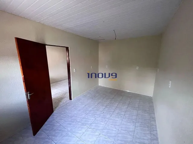 Imagem 2: Casa com 4 Dormitórios À Venda por R$ 450.000,00 - Maraponga - Fortaleza/Ce