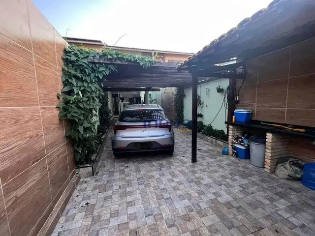 Imagem: Casa com 3 Dormitórios À Venda por R$