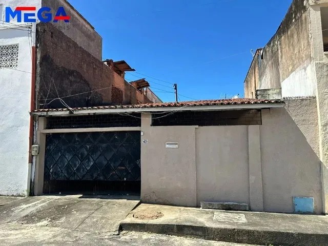 Imagem: Casa com 03 Quartos com 128²M no Bairro