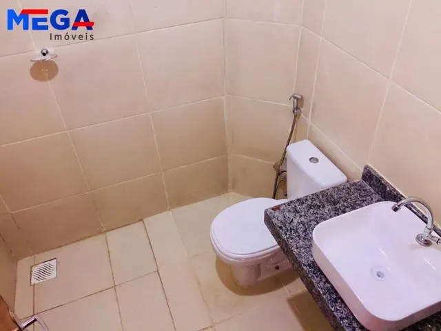 Imagem 4: Casa com 6 Quartos À Venda, Próximo À Av. Domingos Olímpio