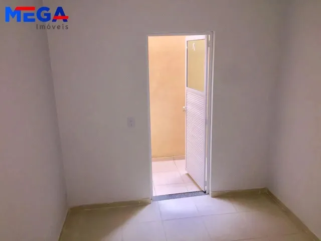 Imagem 14: Casa com 6 Quartos À Venda, Próximo À Av. Domingos Olímpio