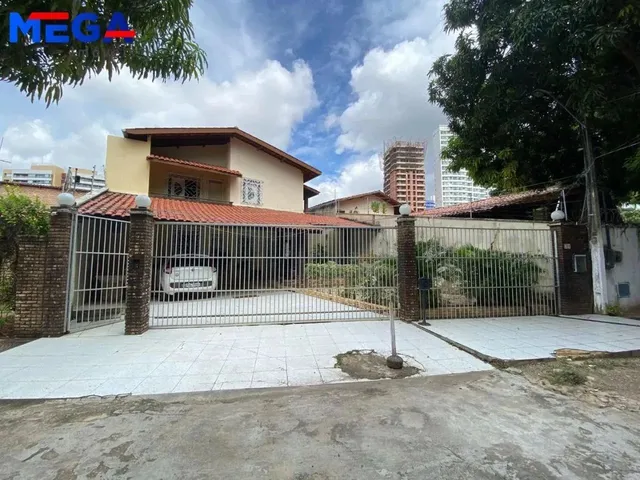 Imagem: Casa com 4 Dormitórios À Venda, 335 M²