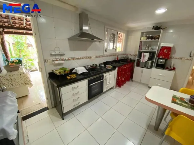 Imagem 3: Casa com 4 Dormitórios À Venda, 335 M² por R$ 1.350.000,00 - Engenheiro Luciano