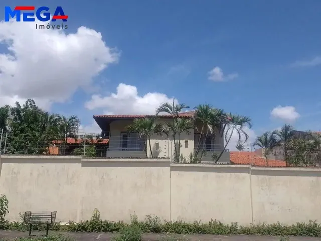 Imagem: Casa com 7 Quartos À Venda no Bairro Engenheiro