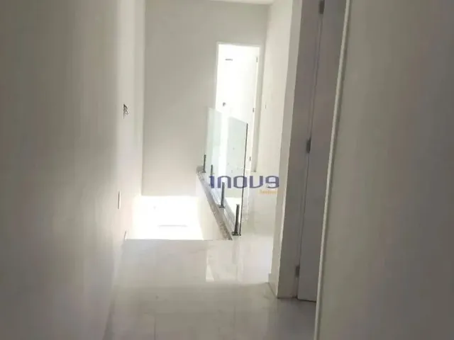 Imagem 2: Casa com 3 Dormitórios À Venda por R$ 580.000,00 - Maraponga - Fortaleza/Ce