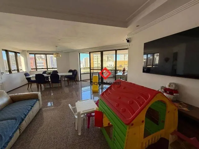 Imagem: Apartamento com 3 Suítes À Venda, 237