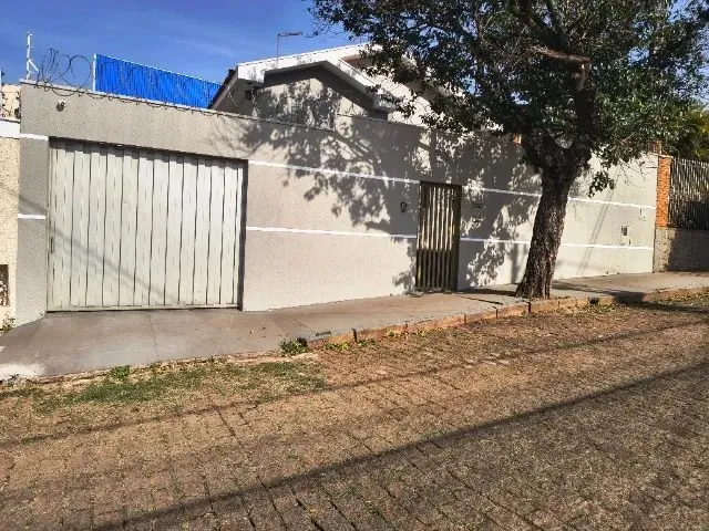 Imagem: Casa 3 Dorms C/ Piscina - 390M2 - Centro