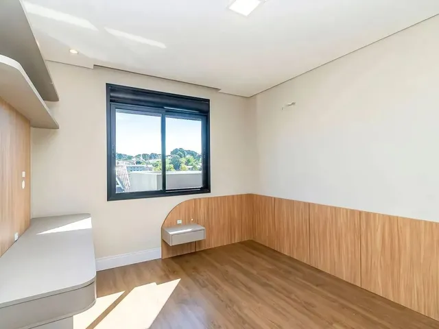 Imagem 6: Casa À Venda Mobiliada com 4 Quartos, Curitiba, Pr
