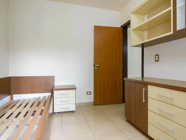 Imagem 3: Casa em Condomínio com Elevador e Bosque Privativo no Xaxim o Equilíbrio Perfeito Entre