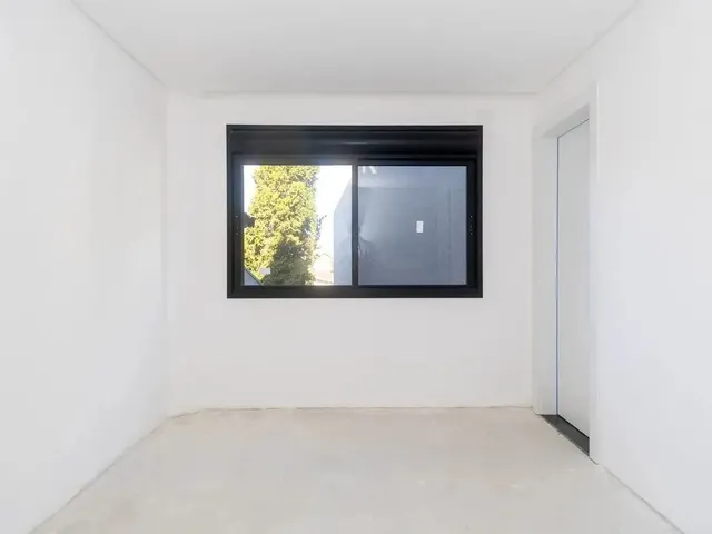 Imagem 5: Sobrado Triplex a Venda no Bairro Hauer