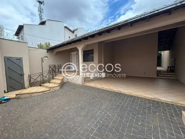 Imagem: Casa para Aluguel, 3 Quartos, 1 Suíte