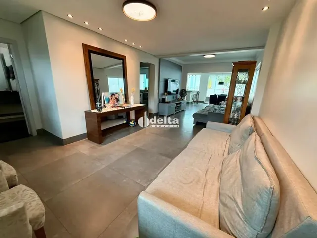 Imagem 8: Casa Mobiliada com 4 Quartos Sendo 2 Suítes Disponível para Locação no Bairro Gávea