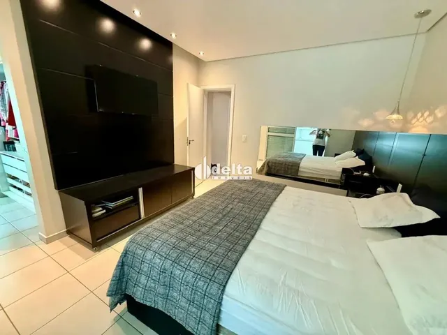 Imagem 3: Casa Mobiliada com 4 Quartos Sendo 2 Suítes Disponível para Locação no Bairro Gávea