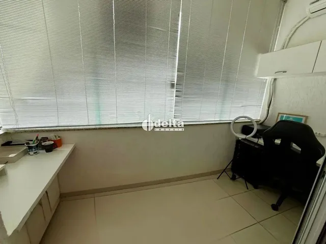 Imagem 16: Casa Mobiliada com 4 Quartos Sendo 2 Suítes Disponível para Locação no Bairro Gávea
