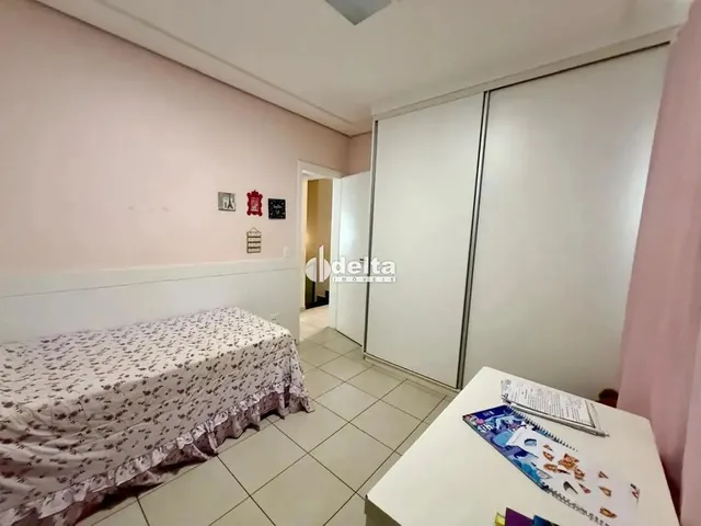 Imagem 13: Casa Mobiliada com 4 Quartos Sendo 2 Suítes Disponível para Locação no Bairro Gávea