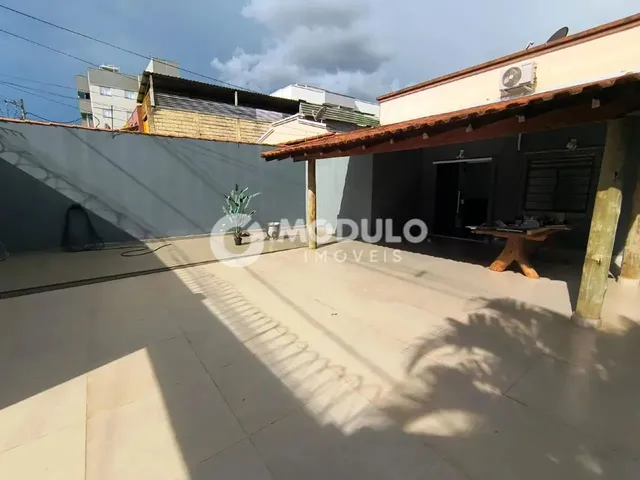 Imagem: Casa Disponivel para Locação no Bairro