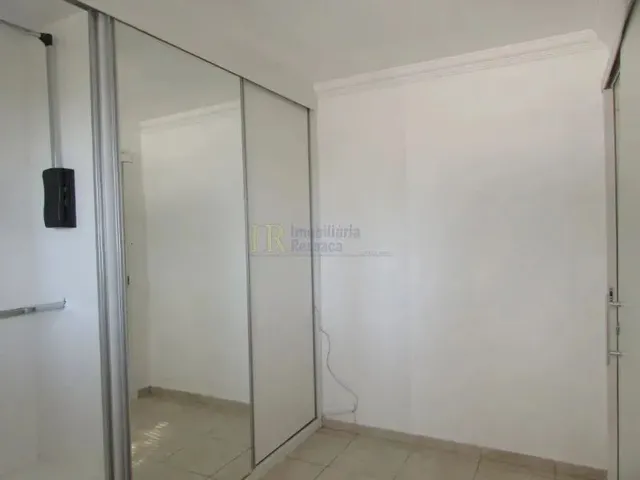 Imagem 16: Apartamento Dois Quartos com ArmaRios e Guarda-Roupas Planejados