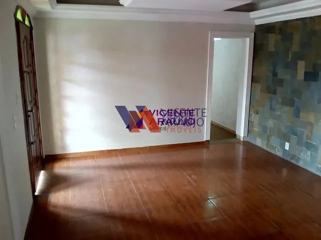 Imagem 6: Casa Colonial com 3 Quartos, Suíte, Varanda e Amplo Quintal no Bairro Niterói - Betim